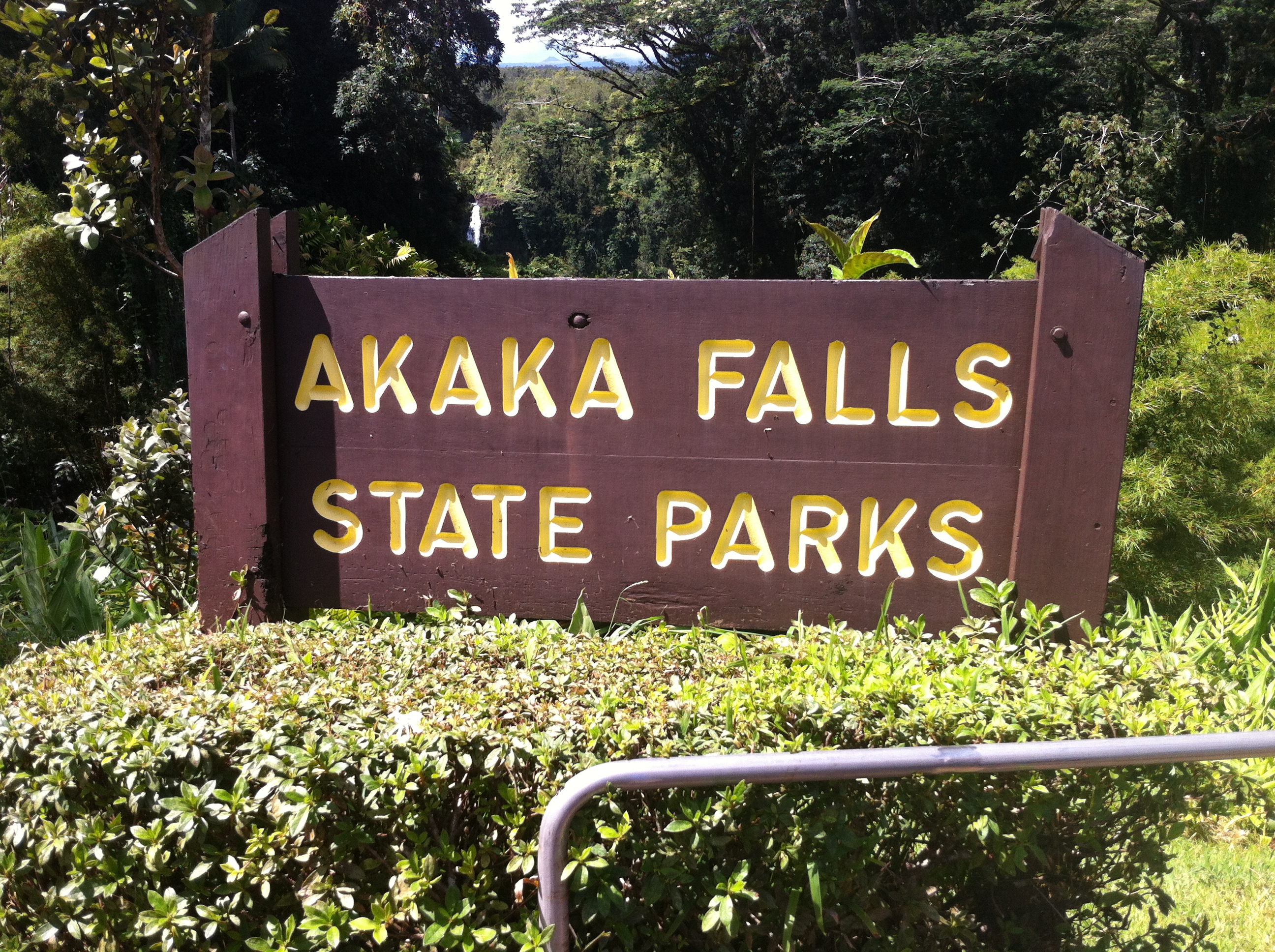 With Hurricane Nolo past the Hawaiian Islands, state reopens some recreation areas, others remain closed