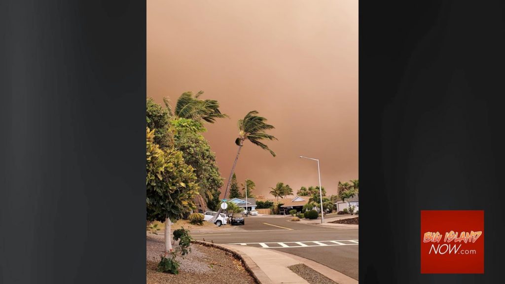 Brush Fire Jumps Highway 190, Waikoloa Residents Asked to Evacuate Big Island Now