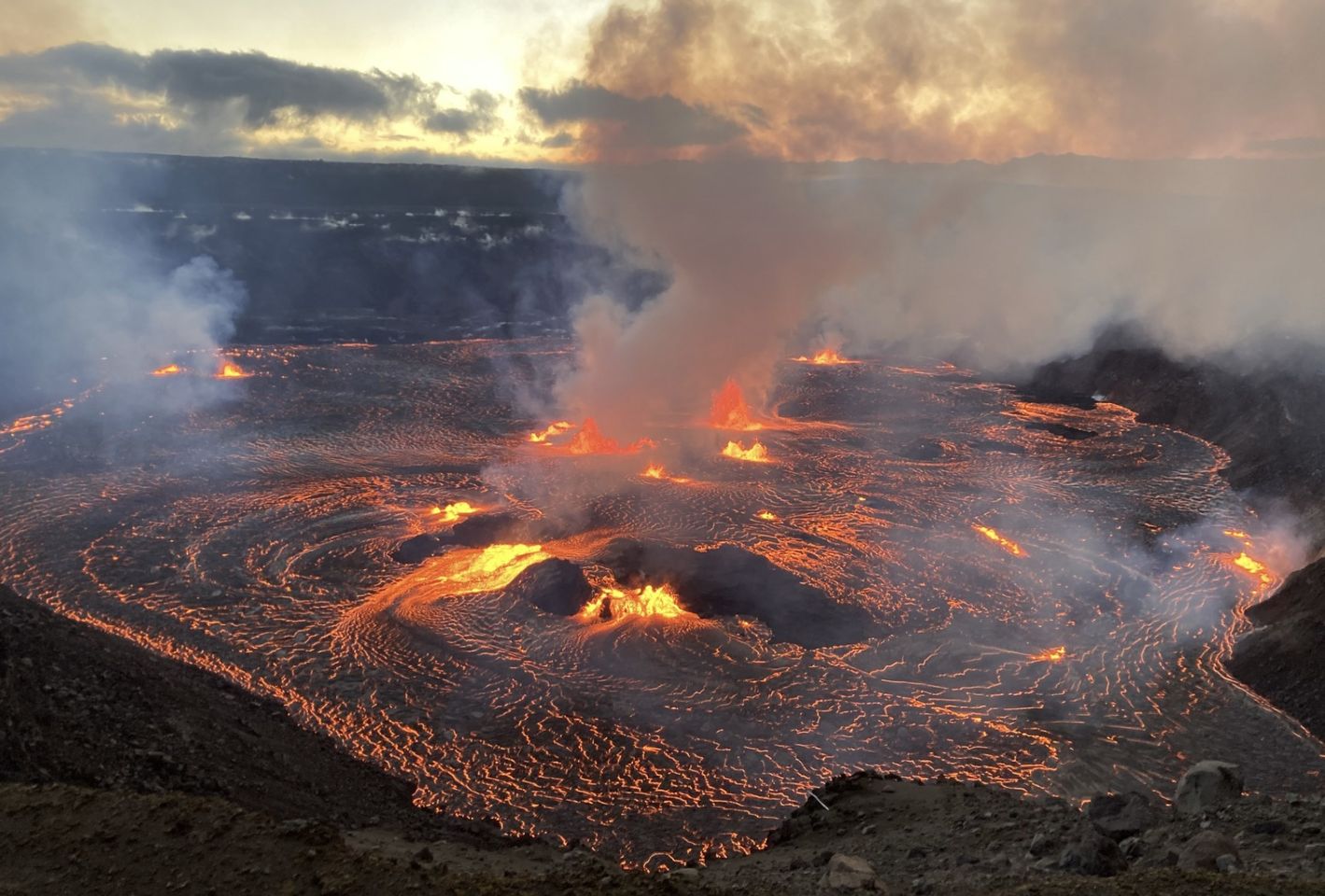 K lauea s Spectacular Eruption Already Drawing Large Crowds To Hawai i K lauea s Spectacular Eruption Already Drawing Large Crowds To Hawai i