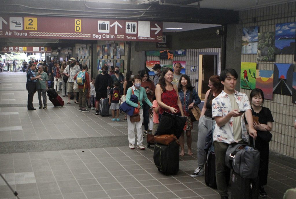 Traveling for Thanksgiving? Hawaiʻi Department of Transportation says plan ahead