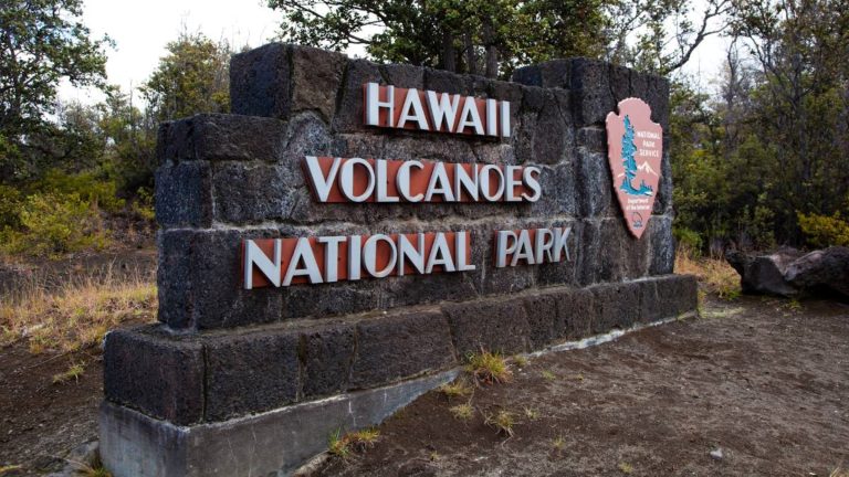 Hawai‘i Volcanoes National Park preps for next lava fountaining episode at Kīlauea