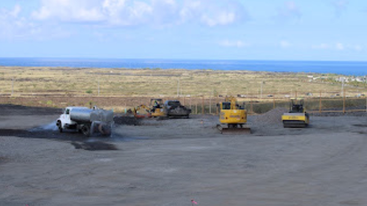 The Kukuiola Emergency Shelter and Assessment Center is currently under construction in Kona. (Photo Credit: County of Hawai'i)