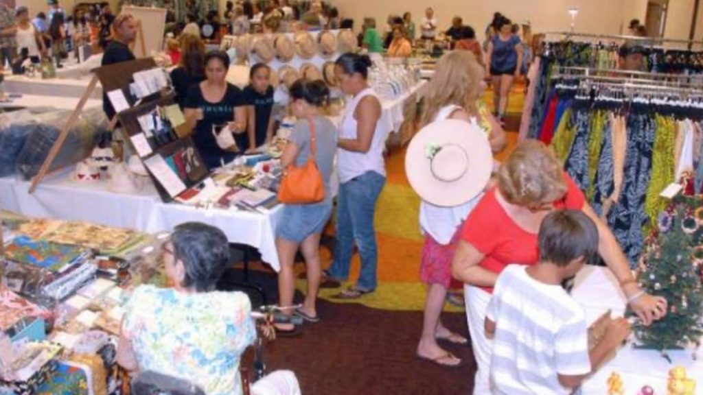 Business Monday: ‘Goose’ Williams started this holiday craft fair in Kona 44 years ago