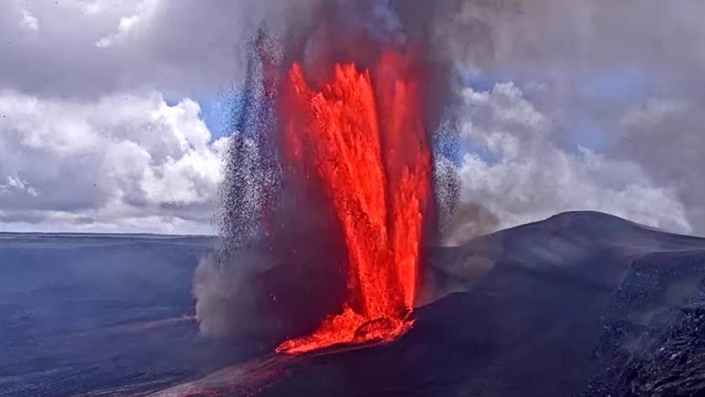 UPDATE: Highway 11 near Volcano Village open again to all traffic as Episode 41 continues
