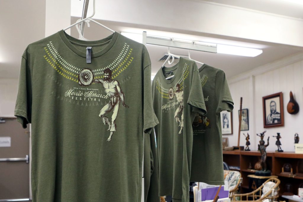 Merrie Monarch apparel. (Kelsey Walling/Big Island Now)
