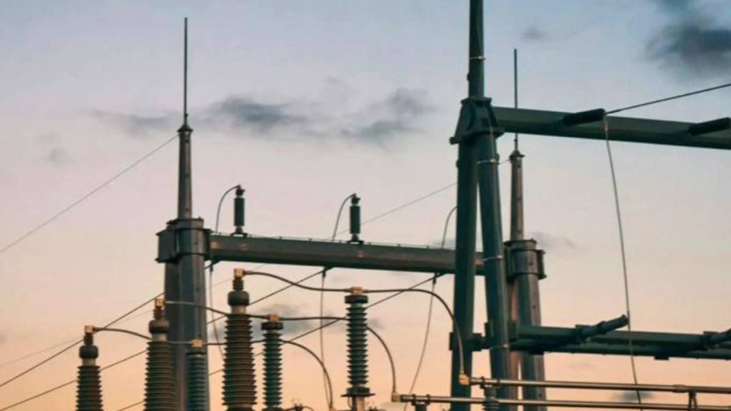 Switch to natural gas offers only modest gains, but big risks for Hawaiʻi energy costs