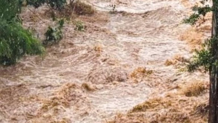 Flood advisory issued as moderate to locally heavy rainfall soaks parts of East Hawai‘i