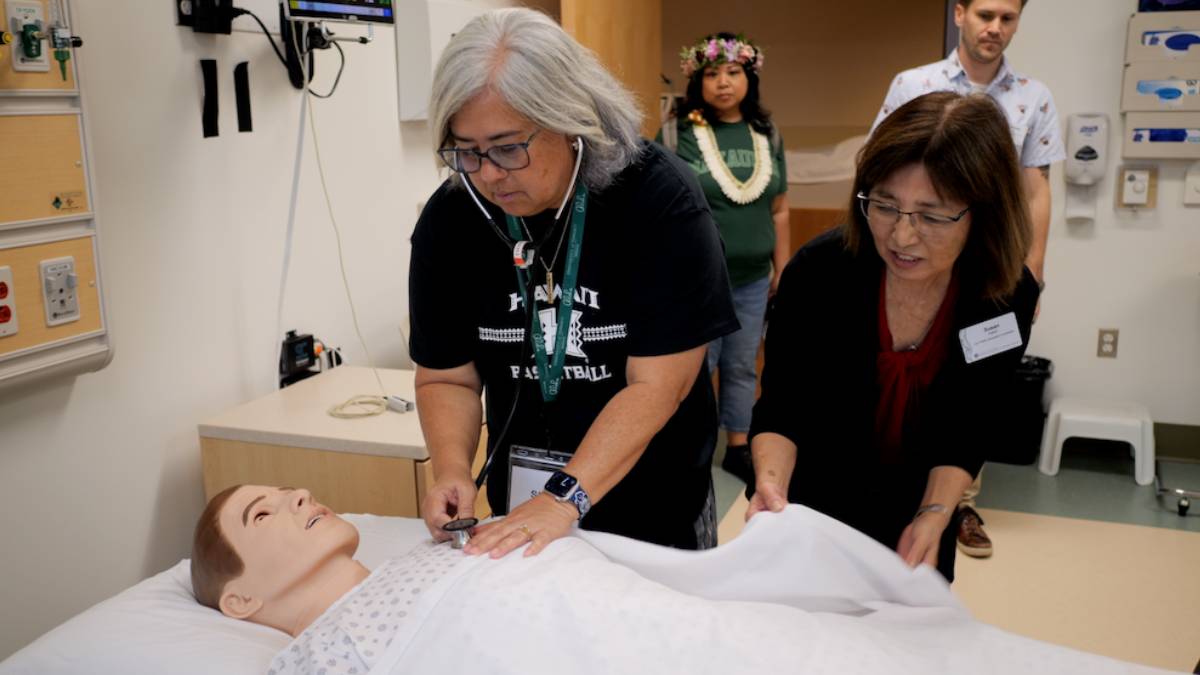 University of Hawaiʻi at Mānoa showcases campus life to high school counselors