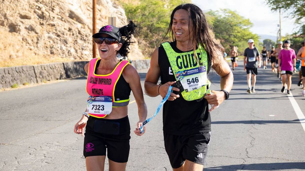 Visually-impaired runner competing in Kona Marathon with goal to help others deal with vision loss