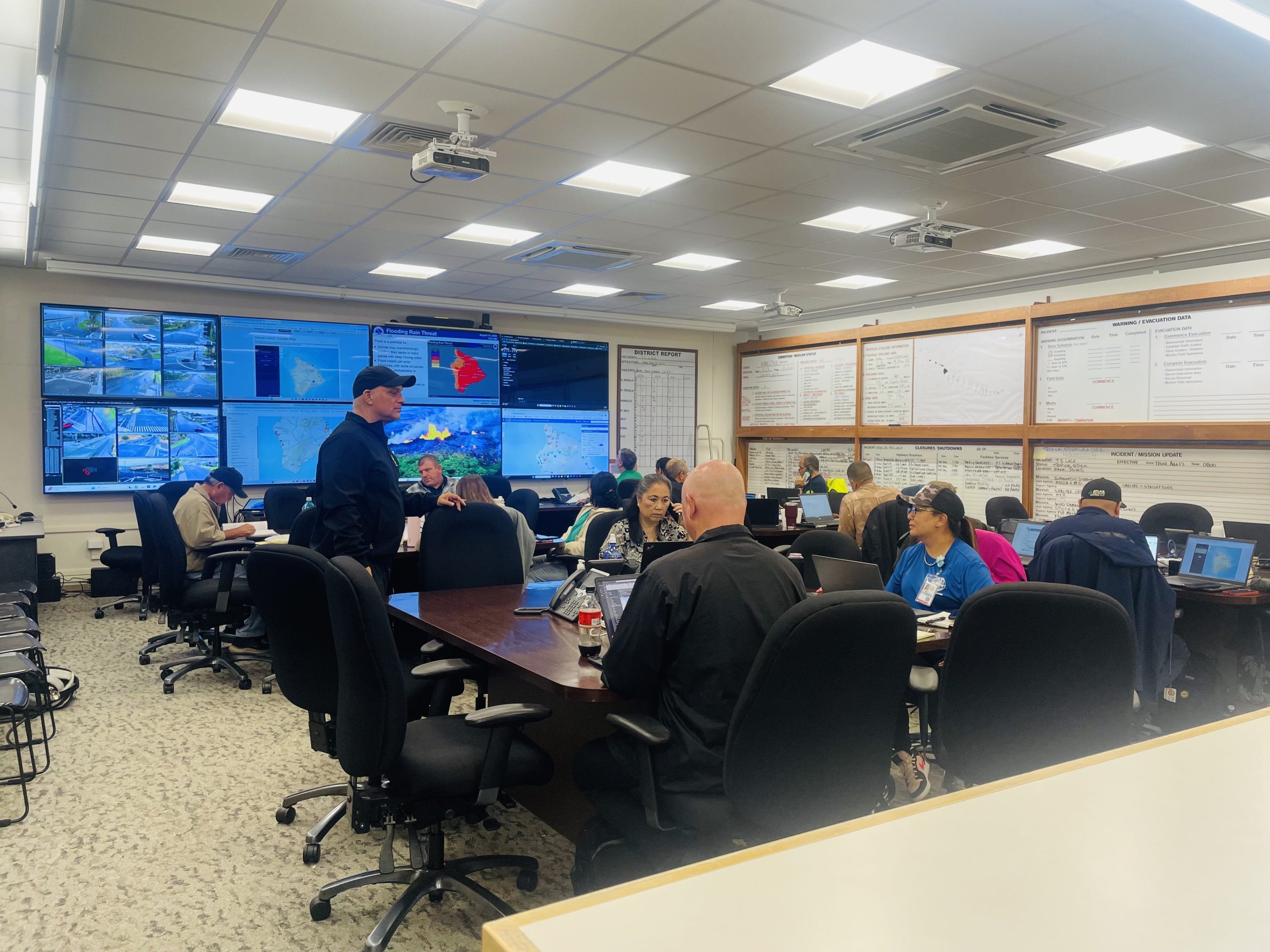 Hurricane Lala already causing havoc on Big Island; 18,000 without power, flooding, 130 people in shelters