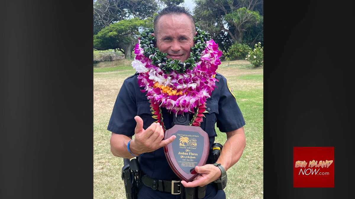 Kaʻū officer honored after apprehending wanted man following foot pursuit