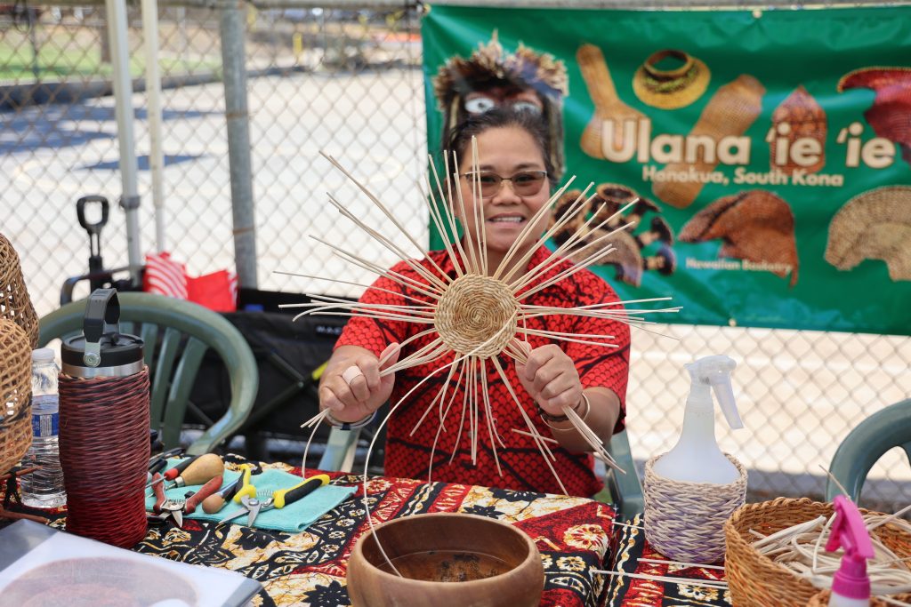 Cultural practitioners share arts and crafts at Hoʻokuʻikahi i Puʻukoholā, a free annual Establishment Day Hawaiian Cultural Festival at the Puʻukoholā Heiau National Historic Site. (Photo Courtesy: National Park Service)
