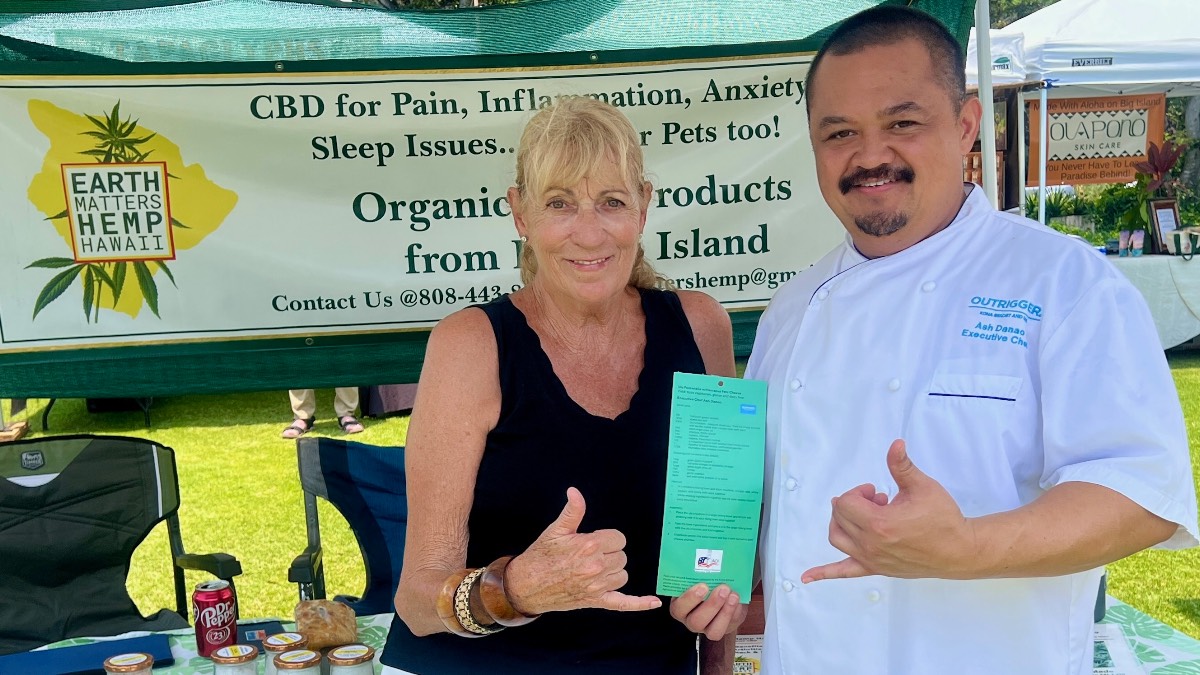 Hawaiʻi Island chefs promote local foods with free recipe giveaway