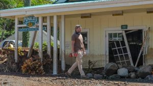 Business Monday: Punalu‘u Bake Shop donates last of its sweet bread after suffering severe damage from Lala