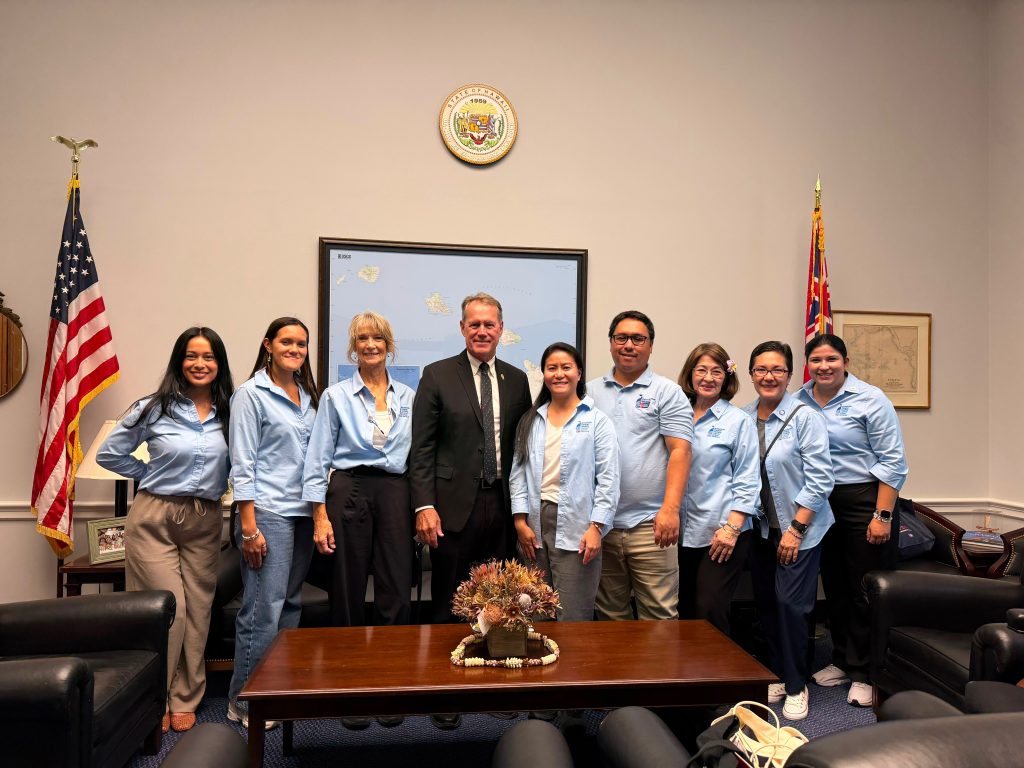 U.S. Rep. Ed Case of Hawaiʻi met with cancer advocates from the state who were urging passage of the Clinical Trial Modernization Act. (Photo Credit: American Cancer Society Cancer Action Network)