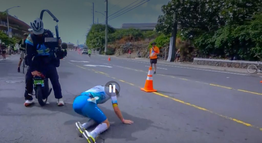 With about 1 km to go, race leader Solveig Løvseth of Norway collapsed and could not finish the race on Oct. 10, 2026. (Screenshot of Ironman video)