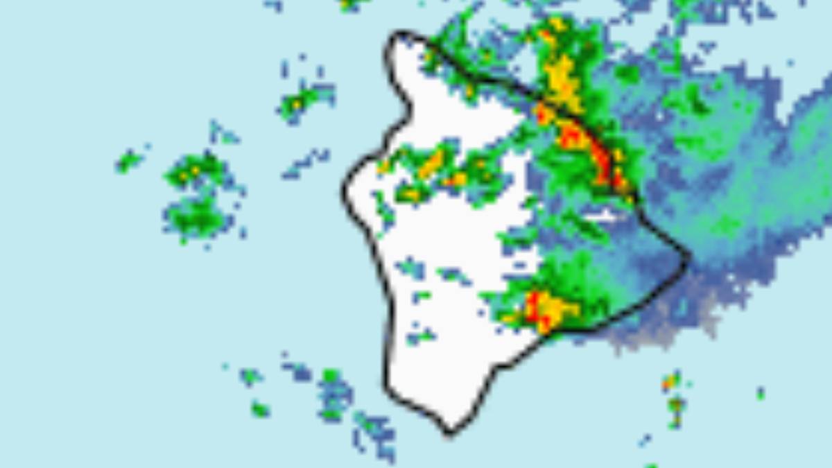 Strong thunderstorm with gusts up to 40 mph moving over portions of Kaʻū, Puna